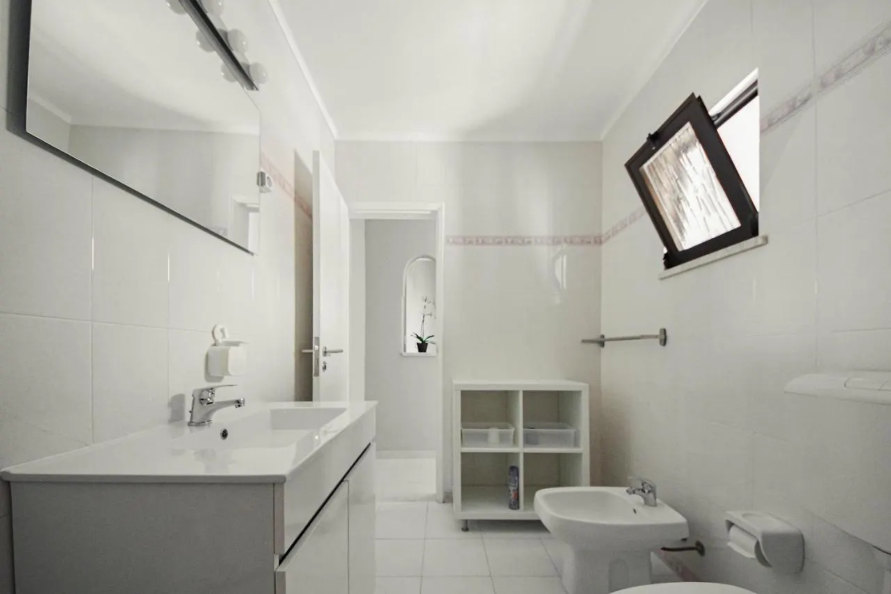 Blue Door Lagos Bed & Breakfast